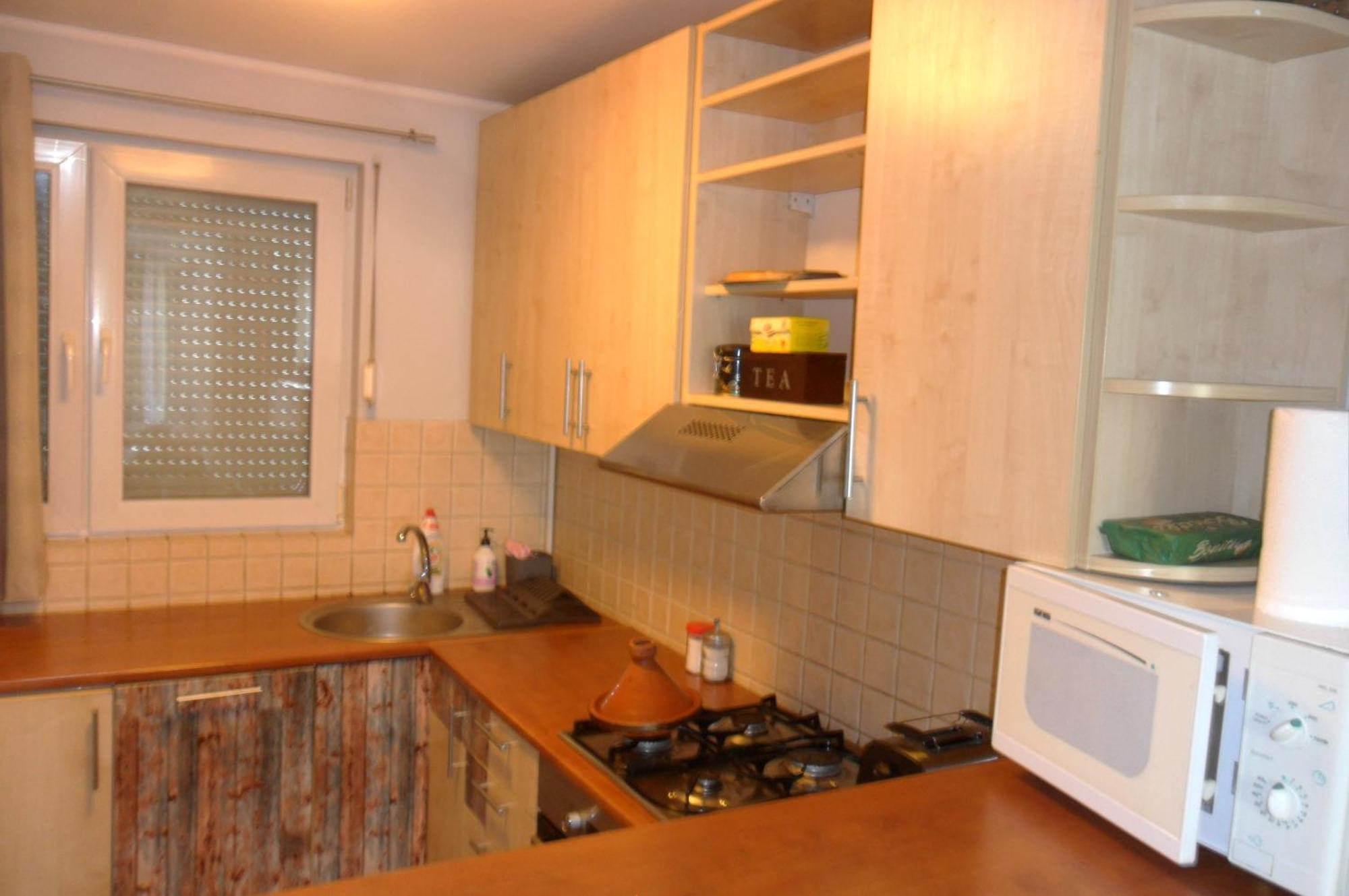 Wroclaw University Apartment *